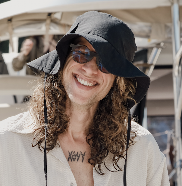 John — Hidden Jam guest